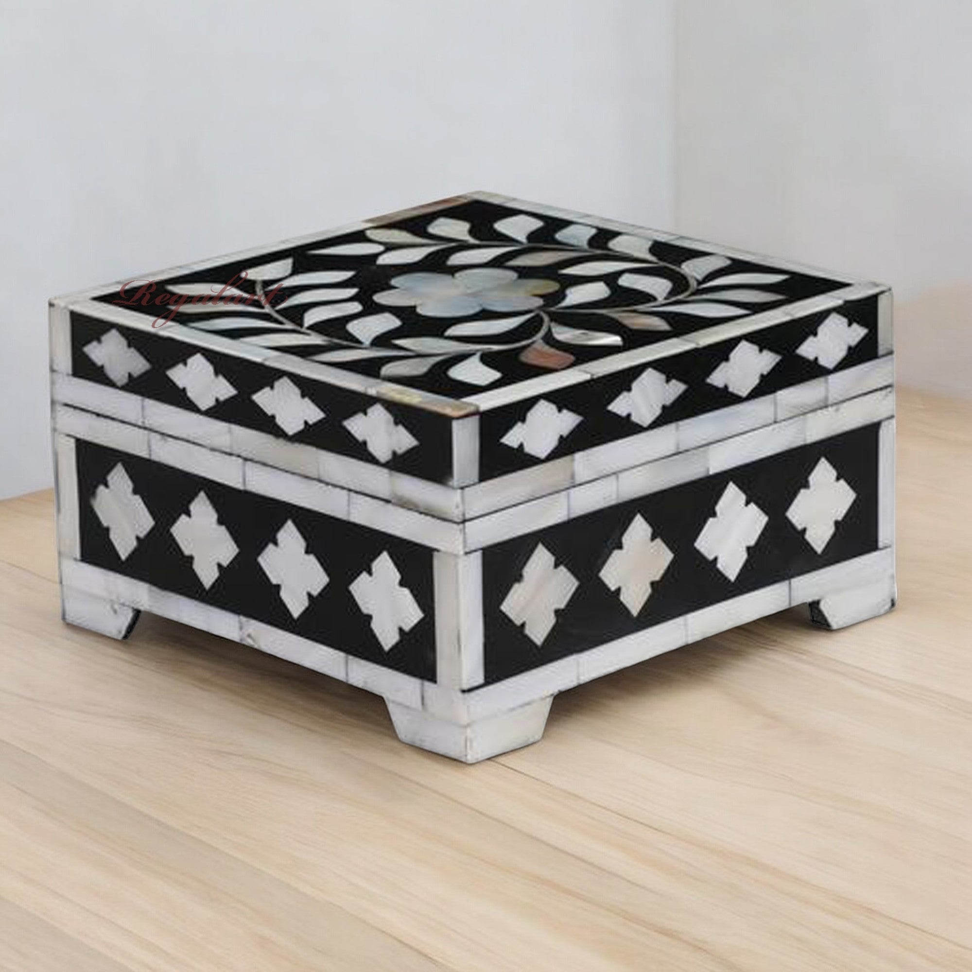 Mother of pearl Inlay Box Gift Jewelry Storage Vintage Art Christmas