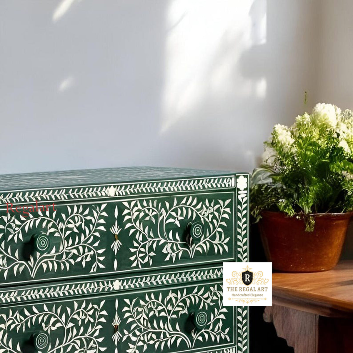 Luxury Green Bone Inlay 3 Drawer Storage Cabinet with Decorative Floral Design